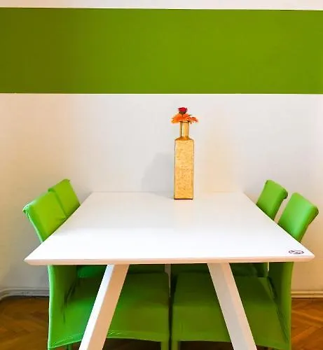 דירה Spacious For 4 Near Ringstrasse & Metro U2