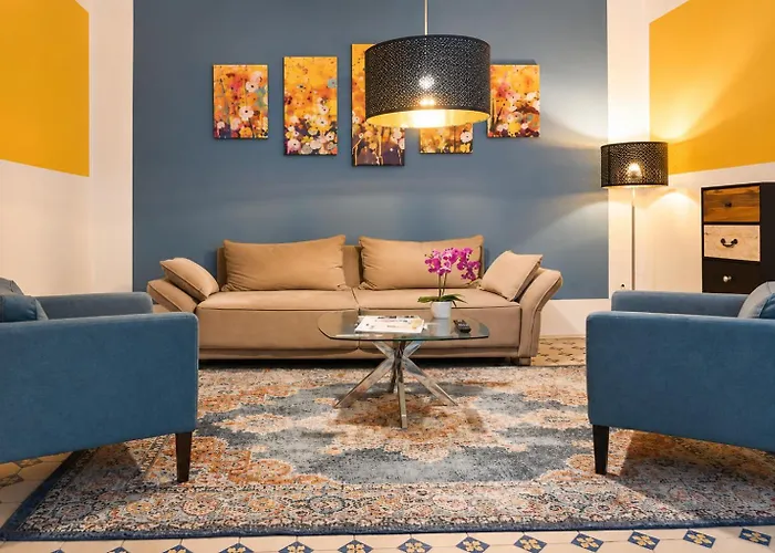 Apartment Spacious For 4 Near Ringstrasse & Metro U2 Wien